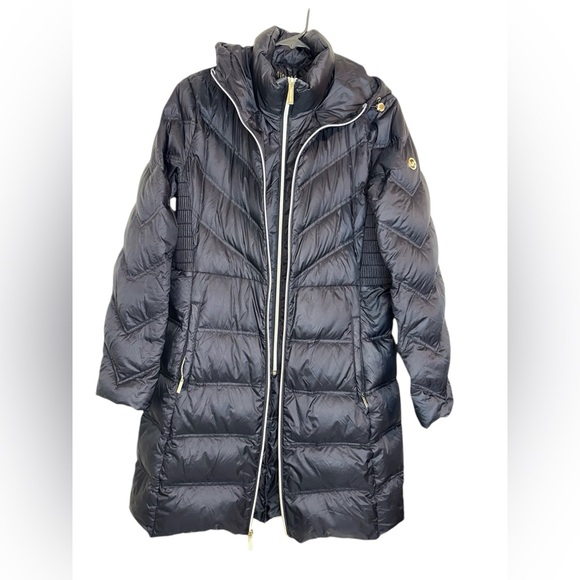 MICHAEL Michael Kors Jackets & Blazers - MICHAEL Michael Kors black packable down Hooded long jacket/coat size M